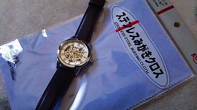 磨きクロスと腕時計