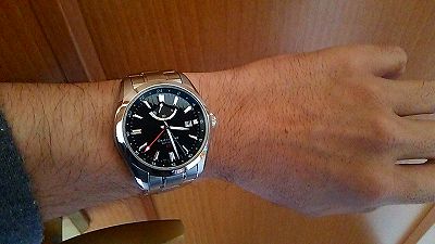 腕時計の装着画像